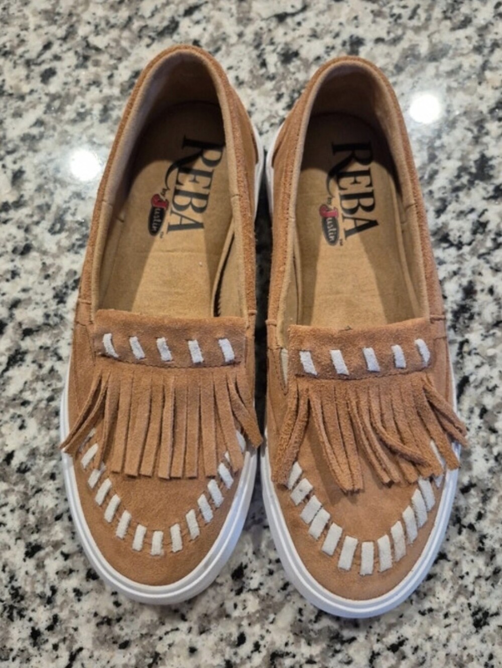 Reba Womens Tan Suede Fringe Moccasin Sneakers Size 5